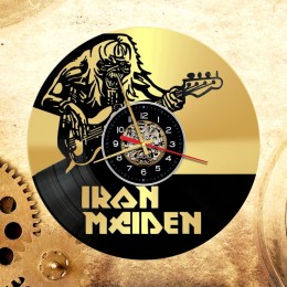 Часы "Iron Maiden" из виниловой пластинки