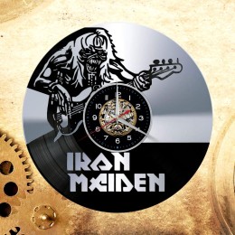 Часы "Iron Maiden" из виниловой пластинки