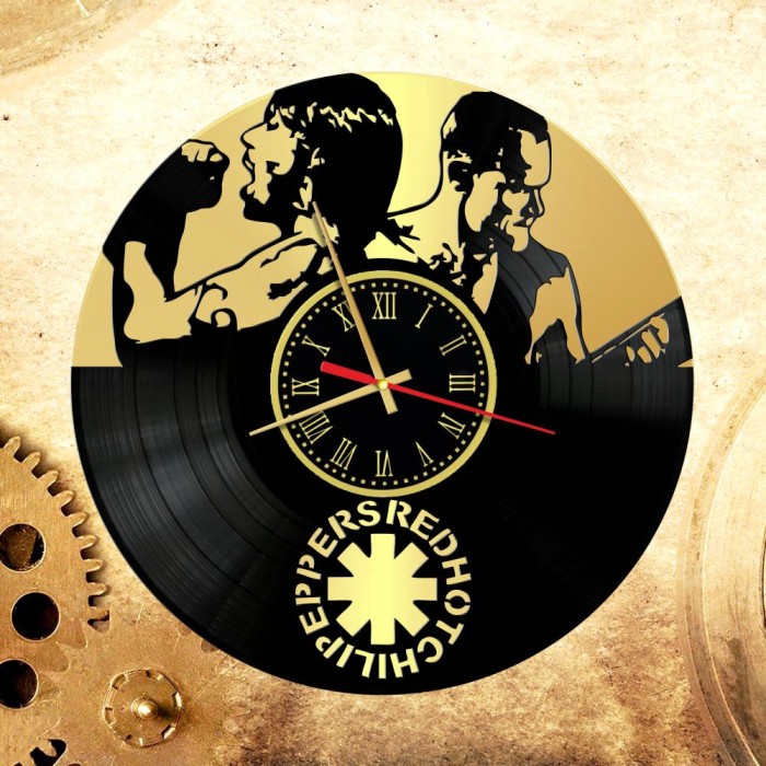 Часы "Red Hot Chili Peppers" из виниловой пластинки