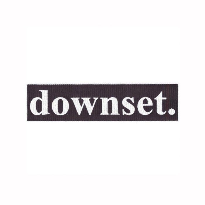 Нашивка Downset белая